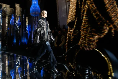 Look 25